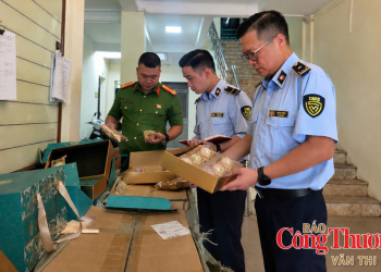 Hà Nội: Phát hiện lô hàng bánh Trung thu không hóa đơn, chứng từ