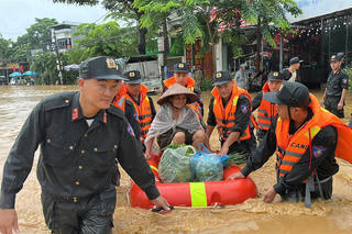 Thủ tướng yêu cầu khẩn trương ứng phó mưa lớn, lũ ống, lũ quét, sạt lở đất