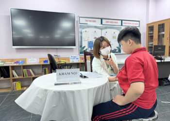 Hà Nội tổ chức khám sức khỏe định kỳ miễn phí cho học sinh trước năm học mới