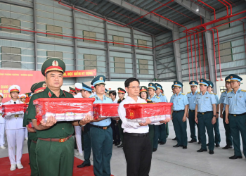 Bắt đầu hành trình đưa 7.104 mẫu sinh phẩm hài cốt liệt sĩ từ TP Hồ Chí Minh ra Hà Nội giám định ADN