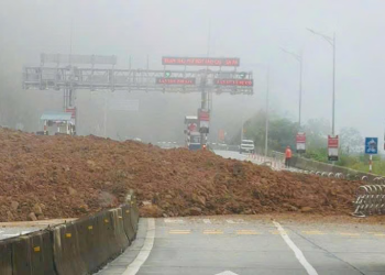 Lào Cai: Sạt lở gây ách tắc hoàn toàn tuyến đường tỉnh 155