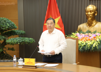 Phó Thủ tướng Thường trực Phạm Gia Túc chỉ đạo hoàn thiện dự thảo Nghị quyết về chỉ tiêu phát triển nhà ở xã hội, nhà ở cho thuê