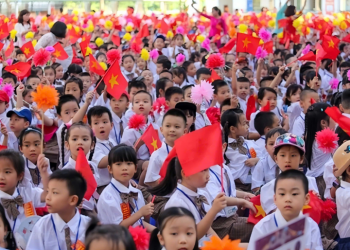 Bữa ăn bán trú được đưa vào nhóm nhiệm vụ ưu tiên của năm học mới