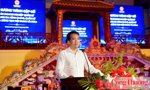Trưng bày chuyên đề ‘Tâm son, chí thép’ tại Di tích Nhà tù Hỏa Lò