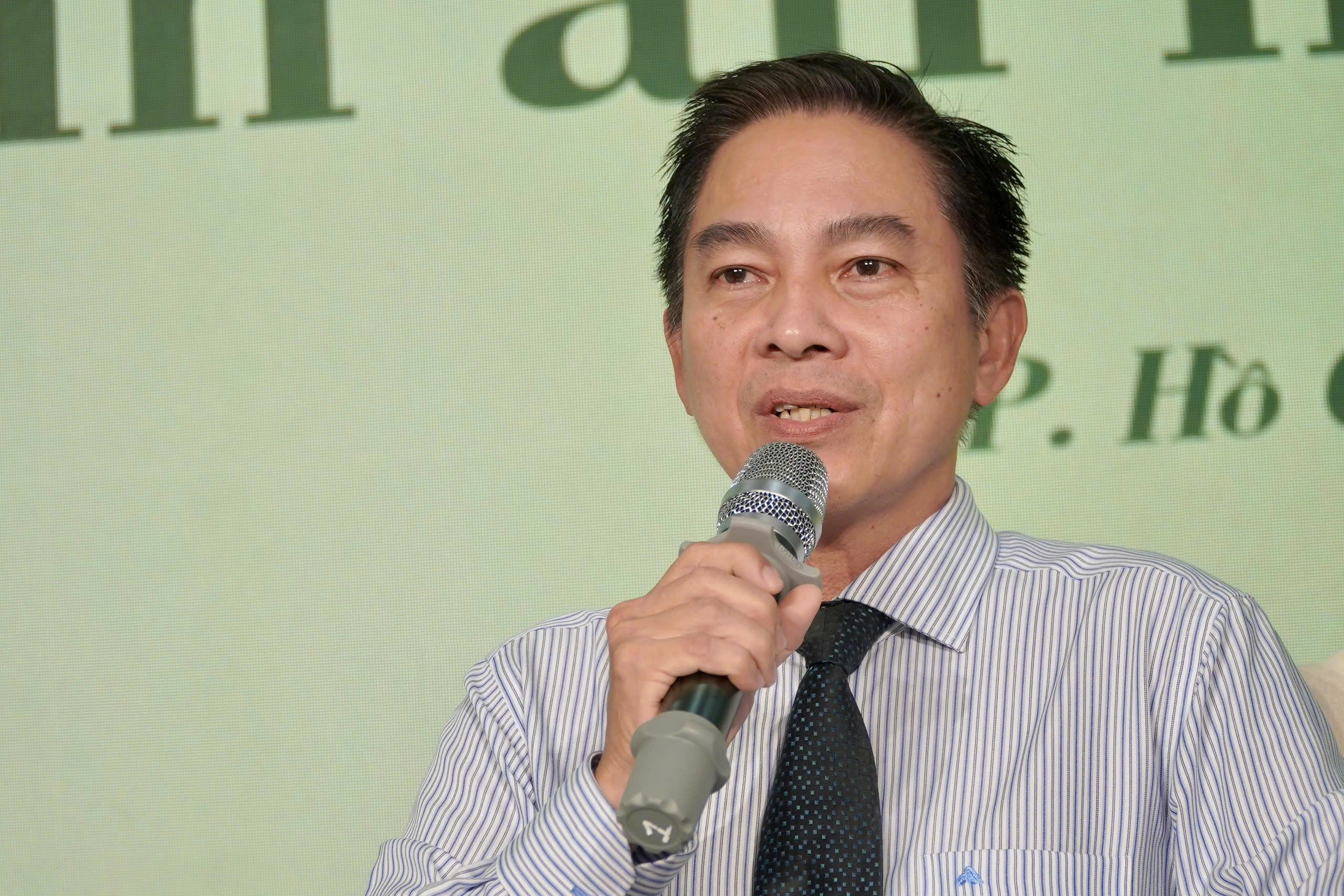 Ông Nguyễn Kim Luyện, Phó Trưởng phòng Học sinh Sinh viên, Sở Giáo dục và Đào tạo TP. HCM 2aOboR14TuUStt0AGwe6xX5wy