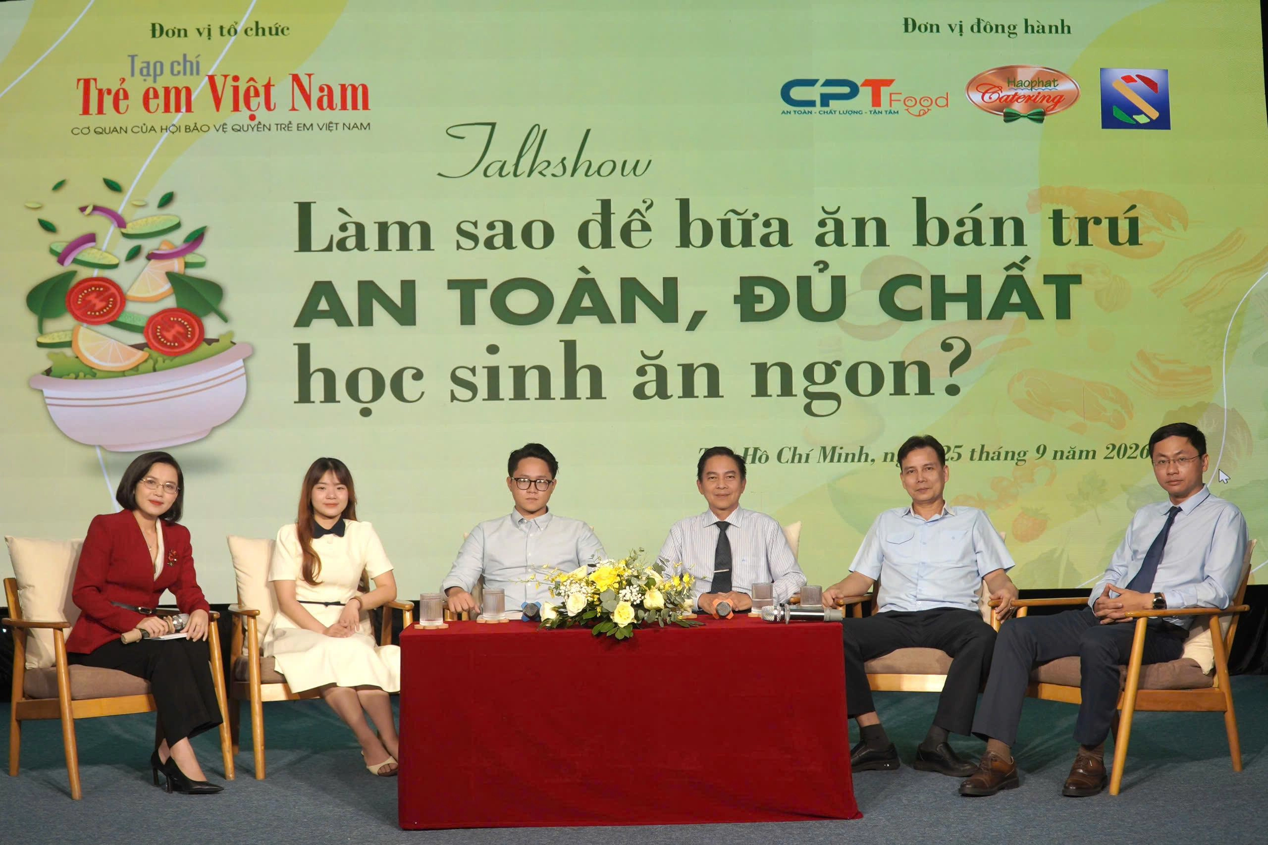Quang cảnh buổi Talkshow 2aOboR15BEP3QkfoO2zAn8jhV