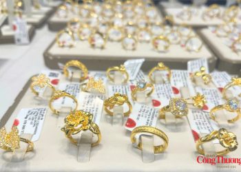 Giá vàng hôm nay (13/10): Vàng thế giới, trong nước cùng giảm