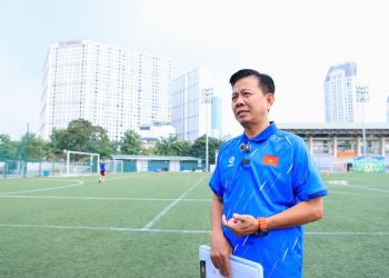 Phát triển bóng đá trẻ: Đừng chỉ đào tạo cầu thủ biết đá bóng