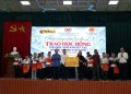 T&T Group trao 100 suất học bổng cho học sinh có hoàn cảnh khó khăn tại Hưng Yên
