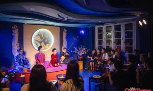 TP. Huế: Khai mạc triển lãm Di sản vàng son quy tụ nhiều cổ vật quý