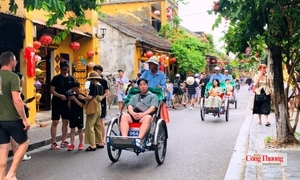 TP. Hồ Chí Minh đón 1,71 triệu du khách, thu 4.900 tỷ đồng dịp lễ