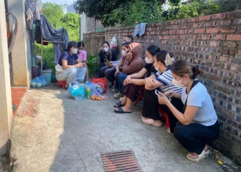 Vụ nghi ngờ nguồn gốc thực phẩm tại Trường tiểu học Hoài Đức: Tiếp tục xác minh kho hàng