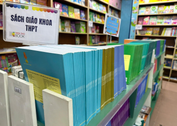 Bộ Giáo dục và Đào tạo: Không xây dựng lại chương trình, sách giáo khoa từ đầu
