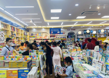 Cảnh giác khi mua sách giáo khoa trên mạng xã hội