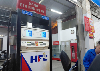 Thị trường xăng dầu khi doanh nghiệp tự điều chỉnh giá