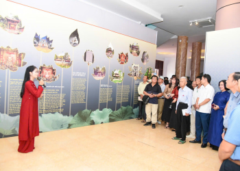 Trưng bày ‘Quốc Tử Giám Thăng Long với truyền thống hiếu học tỉnh Nghệ An’