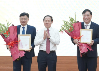 Phó Thủ tướng Lê Tiến Châu trao Quyết định bổ nhiệm 2 Phó Tổng Thanh tra Chính phủ