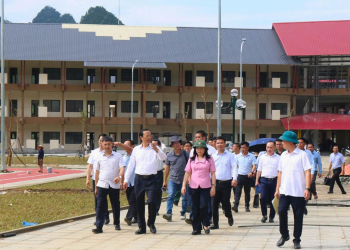 Hướng đến bảo đảm đủ trường, đủ lớp, đủ giáo viên