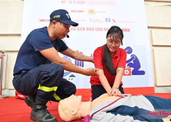 Khi học sinh “làm lính cứu hỏa” tại Triển lãm PCCC và CNCH 2026