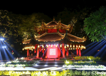 Tái hiện 950 năm Quốc Tử Giám qua phim 3D Mapping ‘Vun đắp hiền tài’