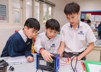 Đưa AI vào trường học: Cơ hội và thách thức
