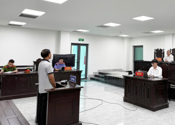 Mua gạo trôi nổi đóng bao bì giả thương hiệu nổi tiếng để bán, người đàn ông lĩnh án 2 năm tù