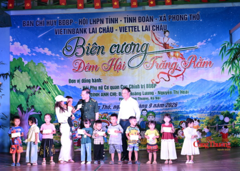 Ấm áp tình quân dân trong “Biên cương – Đêm hội trăng rằm”