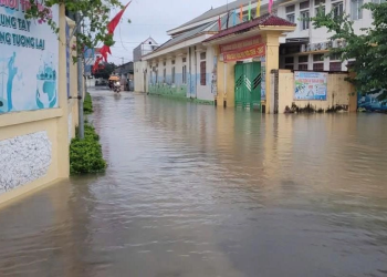 Thanh Hoá: Mưa lũ bủa vây, hàng nghìn học sinh phải nghỉ học