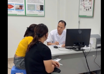 Nước lũ rút, bác sĩ cảnh báo những bệnh dễ mắc sau ngập úng