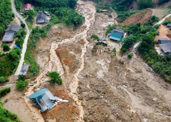 Huy động thiết bị bay không người lái phát hiện sớm nguy cơ sạt lở, lũ quét