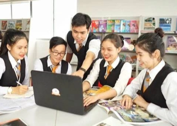 Giáo dục đại học phát triển theo hướng nào khi xác định trở thành “hạ tầng tri thức chiến lược quốc gia”?