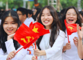 Hôm nay (5/9), học sinh cả nước tưng bừng khai giảng