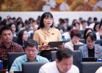 Kiểm soát chặt chi phí, bảo đảm quyền lợi của người sử dụng điện