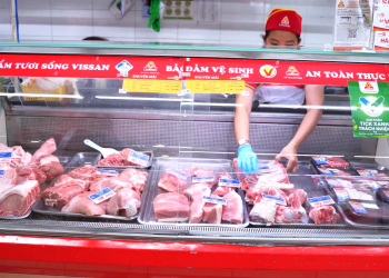 “Tick xanh trách nhiệm” và cuộc chơi mới của thực phẩm học đường