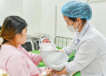 Bộ Y tế đề xuất địa phương hỗ trợ tiền, hiện vật cho trẻ đến 12 tháng tuổi