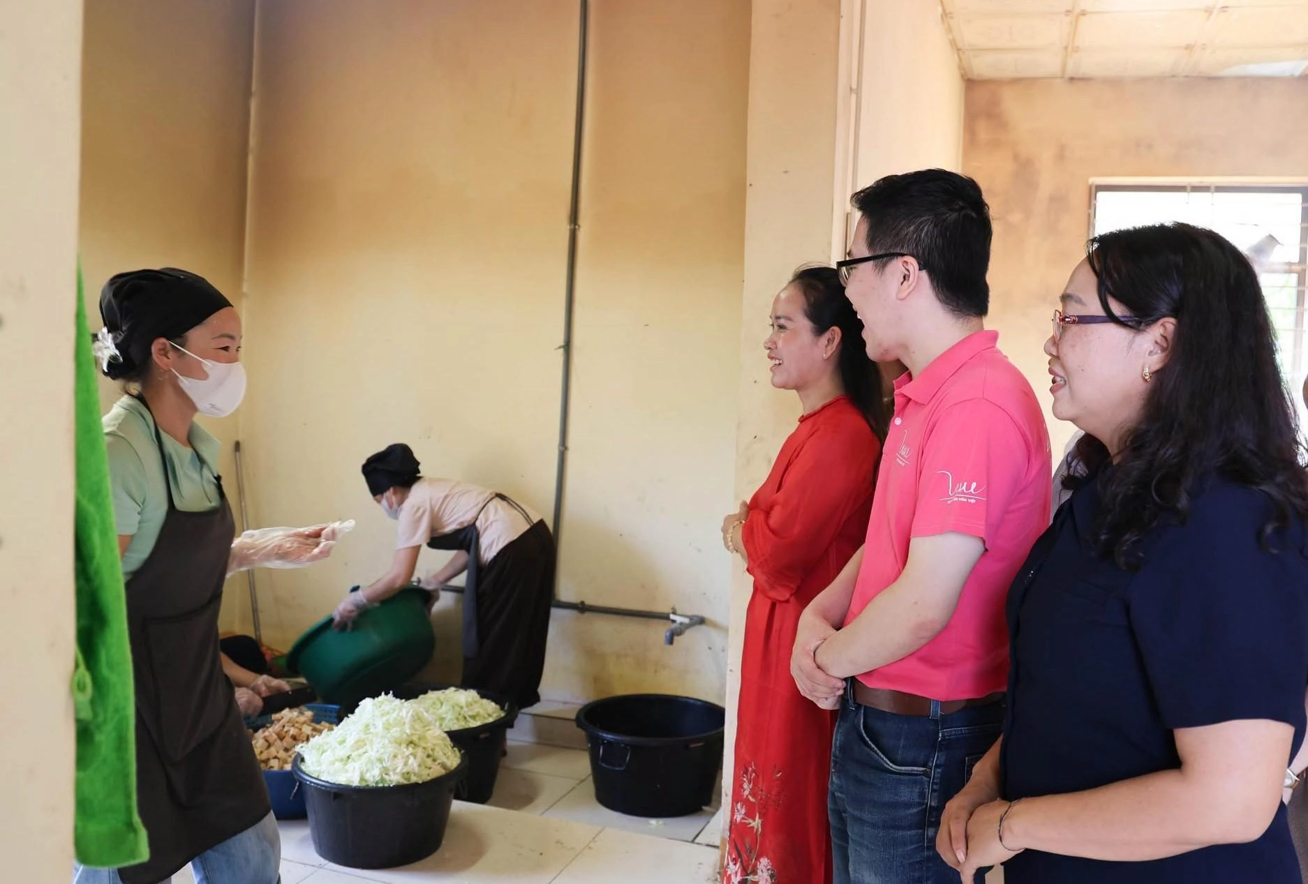 Không gian mới của bếp ăn bán trú Trường PTDTBT tiểu học Mỹ Lý 1 xã Mỹ Lý, tỉnh Nghệ An. Công trình được khánh thành nhân kỷ niệm 10 năm thành lập Quỹ Vì tầm vóc Việt, với sự đồng hành của BAC A BANK, Tập đoàn TH, Hệ thống Trường TH School cùng các nhà tài trợ cá nhân và tổ chức. MỸ LÝ 3