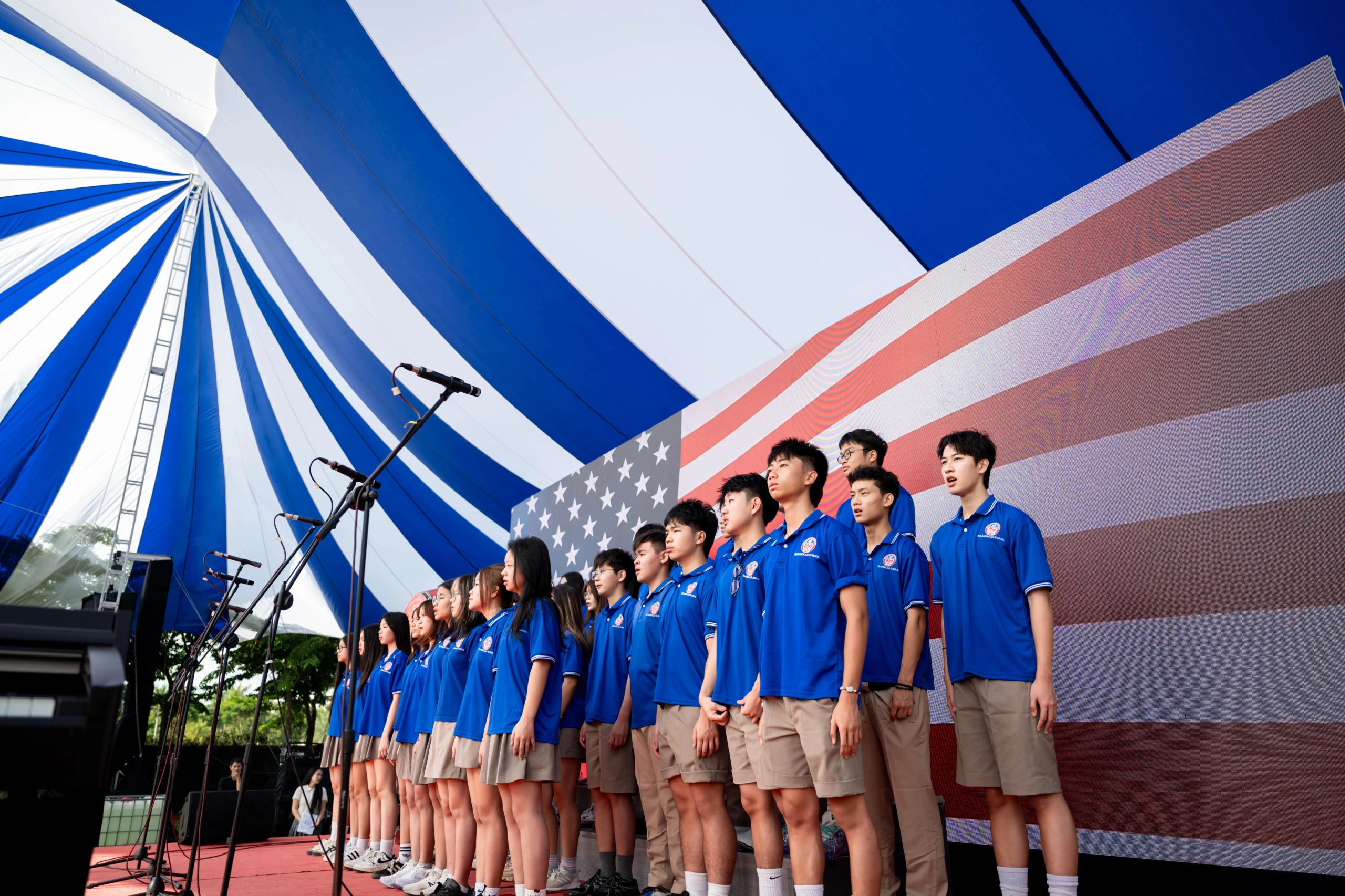 Các em học sinh hào hứng trở lại trường. TAS_OpeningCeremony_0084