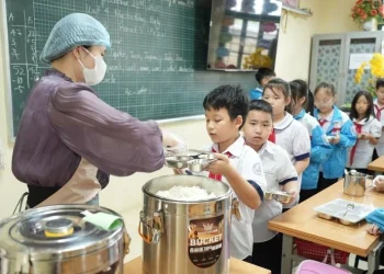 Hà Nội tăng cường an toàn thực phẩm, dinh dưỡng học đường và sức khỏe học sinh